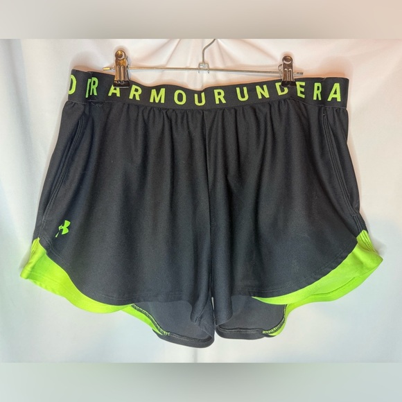 Under Armour Black and Green Athletic Shorts with Elastic Waistband - Picture 1 of 2
